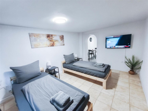 ALFA Apartment Ludwigsburg 2 beds WLAN kitchen bathroom