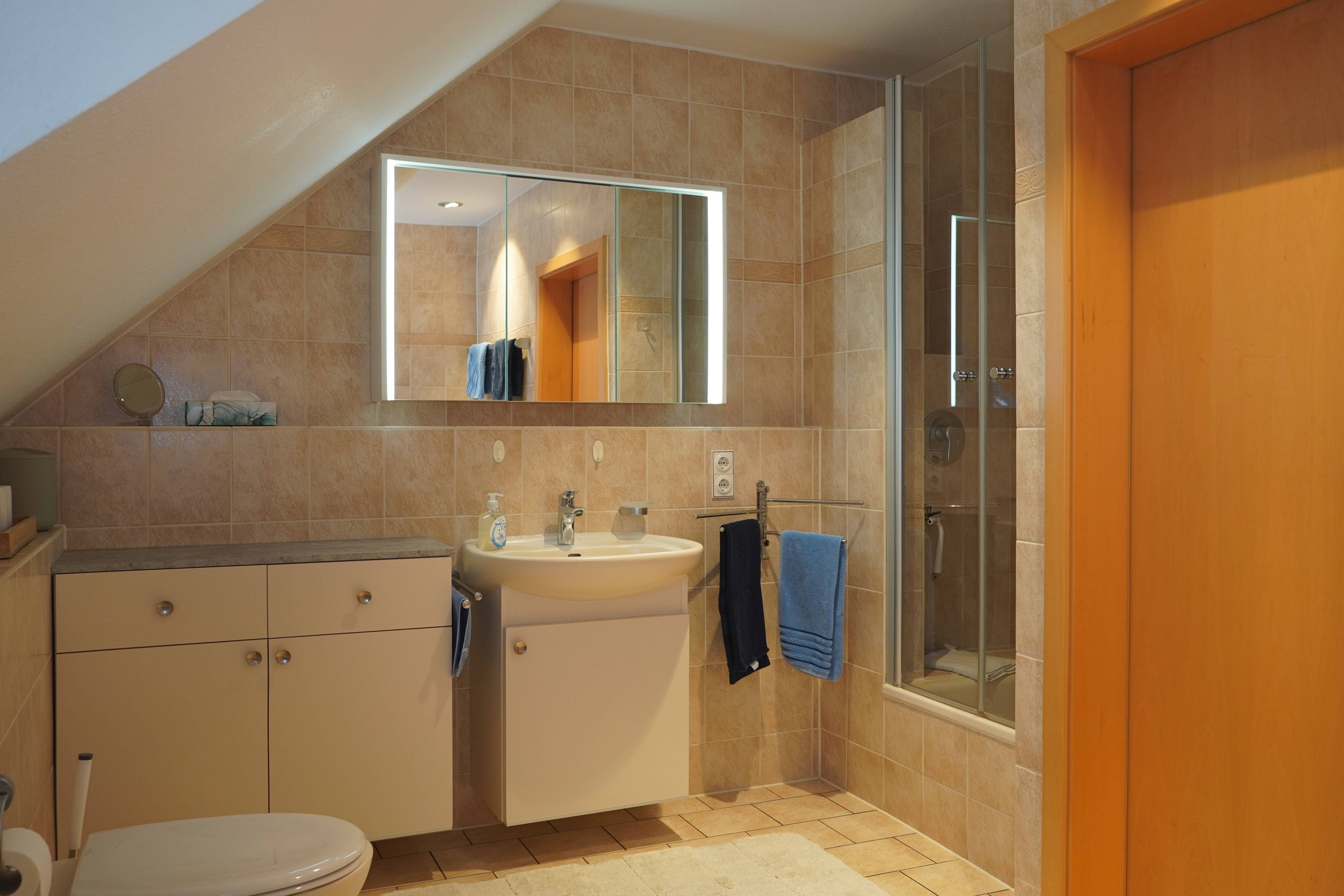  Cute, Gorgeous Suite In Solingen  -  Cute, gorgeous suite in Solingen  - Gallery -  9