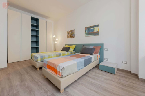 Room in Via Malpaga, Trento for 87 m² with 4 bedrooms