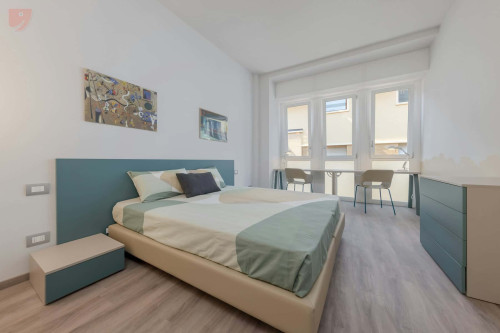 Room in Via Malpaga, Trento for 87 m² with 4 bedrooms