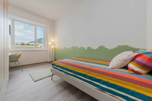 Room in Via Malpaga, Trento for 87 m² with 4 bedrooms