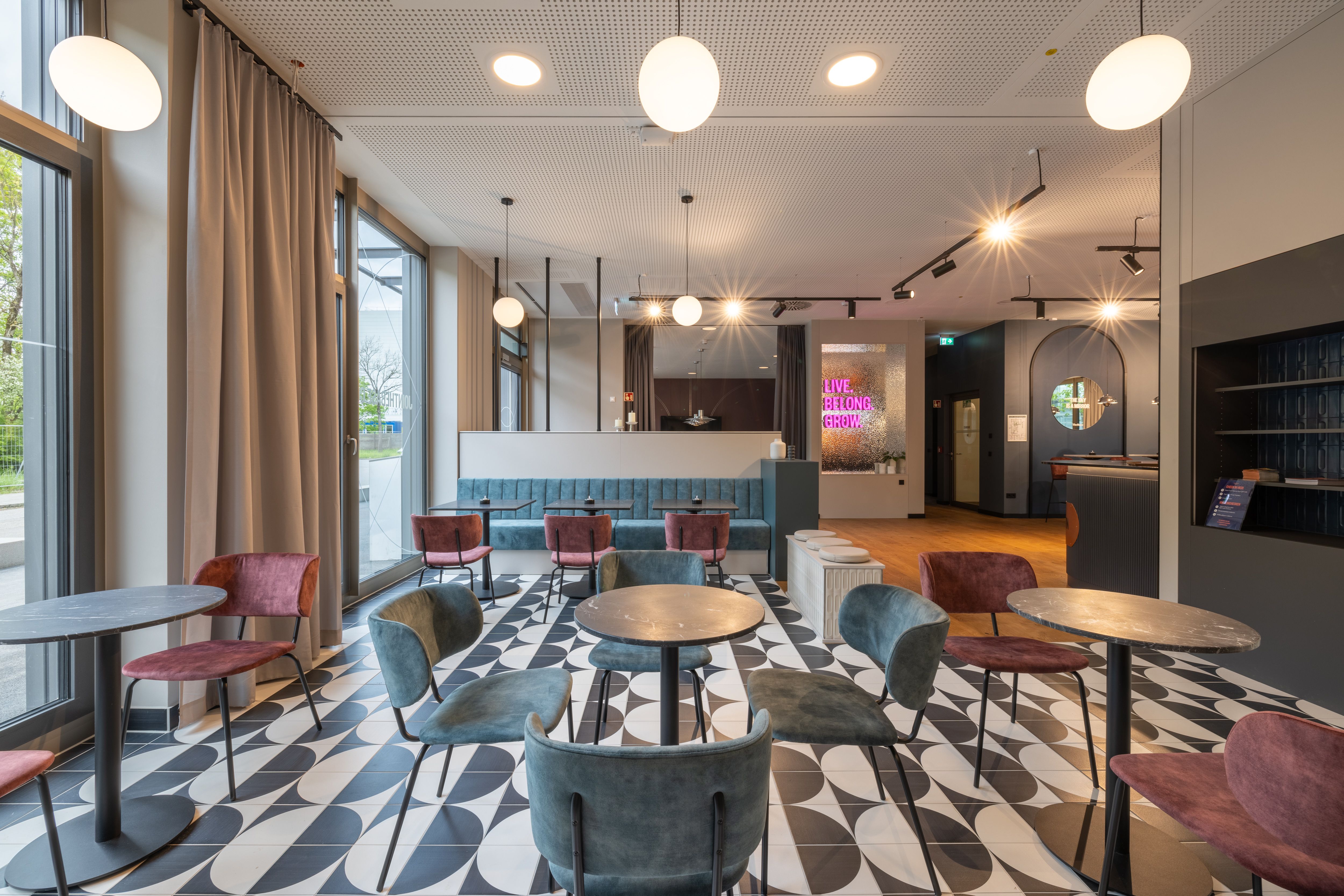 Cozy Studio Apartment In A Coliving Community With Coworking And Gym In Munich - 16
