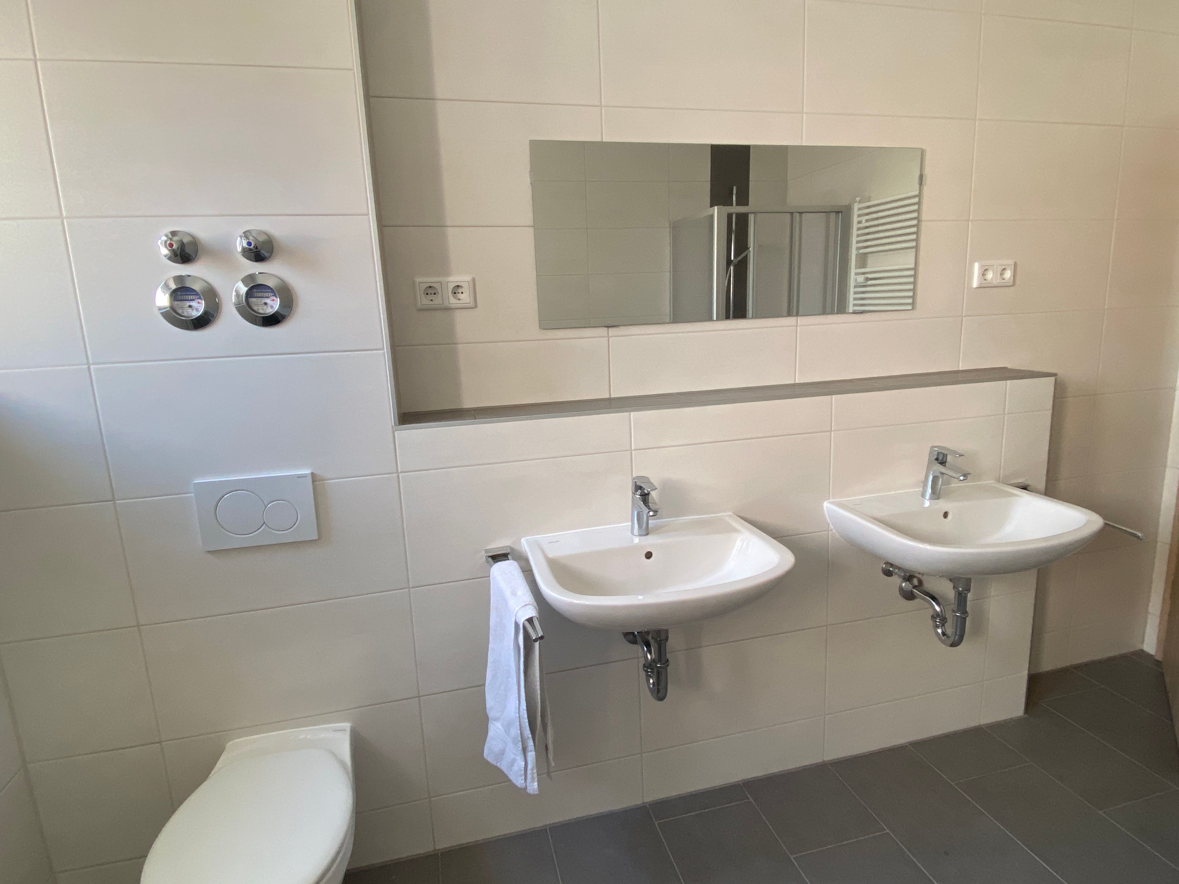  Bright 3-Room Apartment On The Ground Floor With WLAN And Parking Space In Feucht  -  Bright 3-room apartment on the ground floor with WLAN and parking space in Feucht  - Gallery -  8