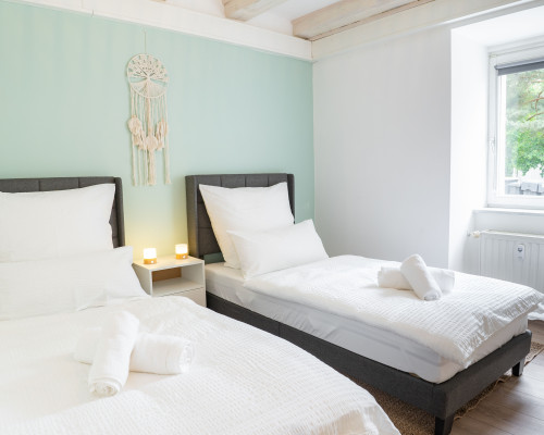 Spacious, cozy 3-bedroom apartment with parking & Smart TV - Gallery - 11