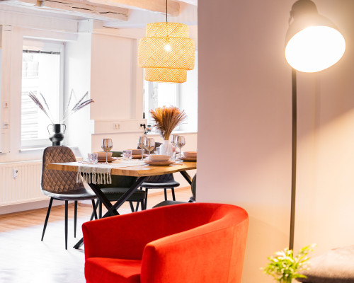 Spacious, cozy 3-bedroom apartment with parking & Smart TV