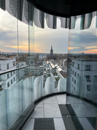 Luxurious apartment with plenty of space and a great view over Düsseldorf - Gallery - 14