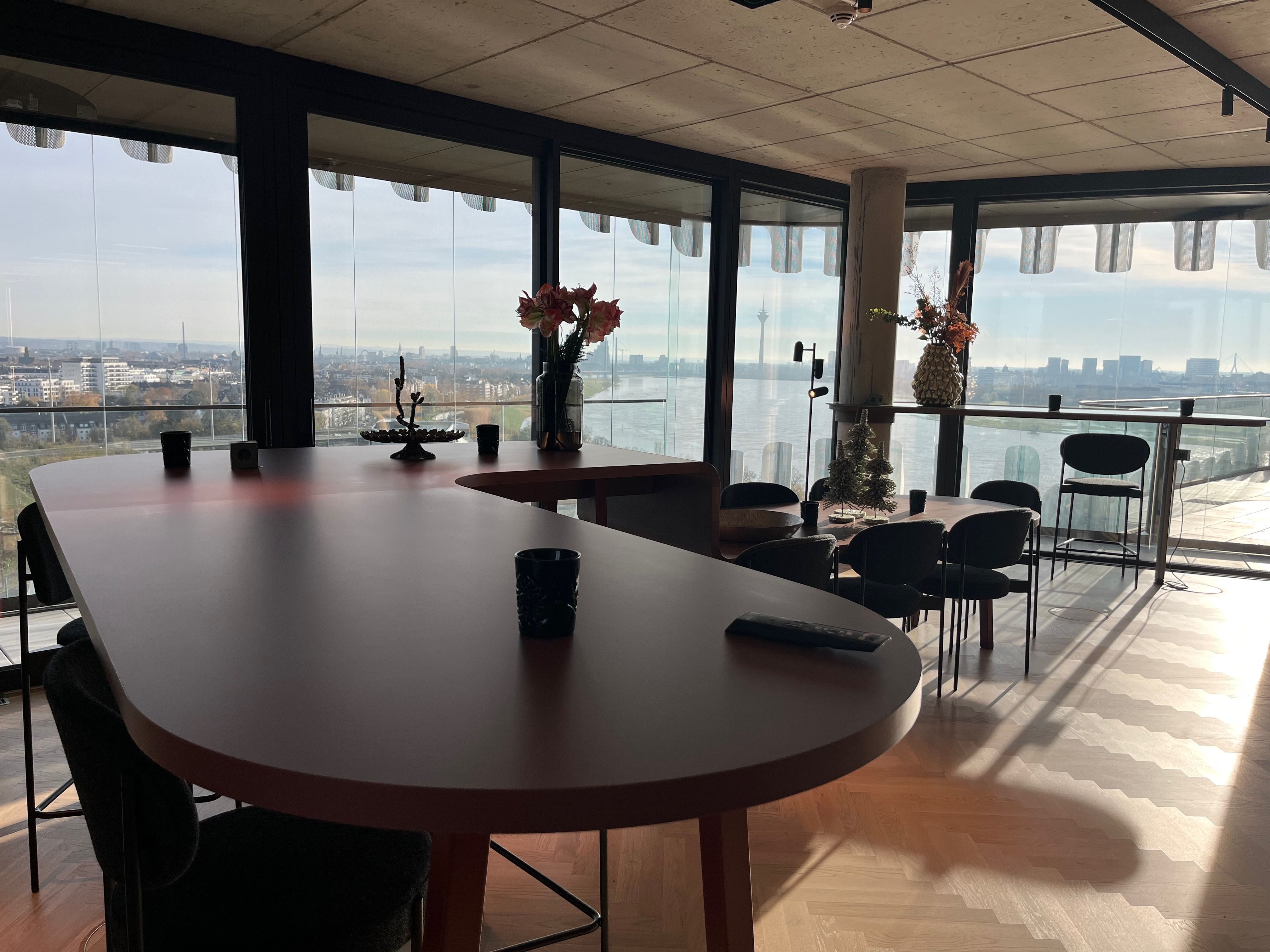 Luxurious Apartment With Plenty Of Space And A Great View Over Düsseldorf - 2