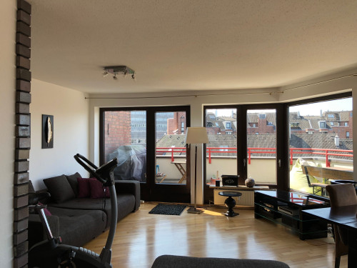 Newly renovated, cute , new penthouse close to park with a lovely view