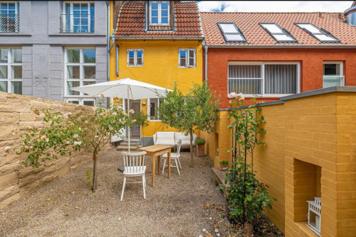 Idyllic old building dream with garden