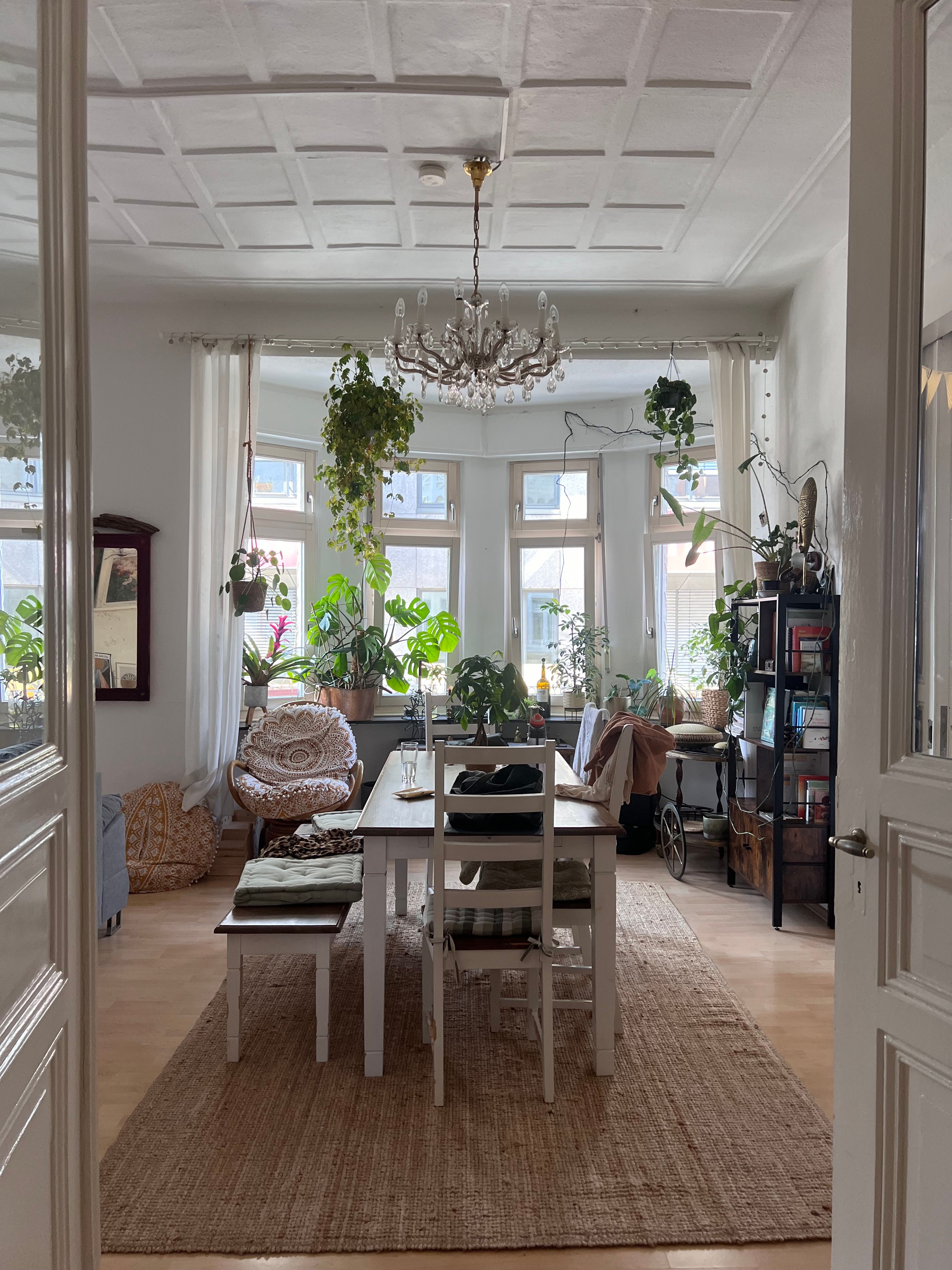 Charming, Centrally Located Heritage Apartment - 13