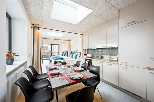 LiT LiVING: LuxusLoft | Box SprIng | Air Con | BBQ - Gallery - 32