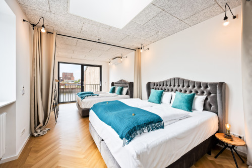 LiT LiVING: LuxusLoft | Box SprIng | Air Con | BBQ - Gallery - 21