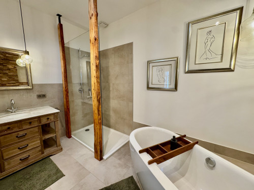 Spacious old town flat with a stylish mix of historical elements and modern comfort - Gallery - 25