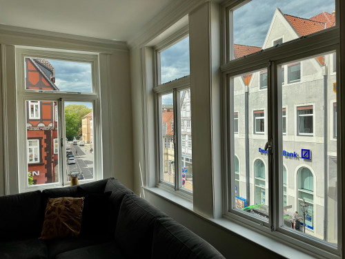 Spacious old town flat with a stylish mix of historical elements and modern comfort - Gallery - 10