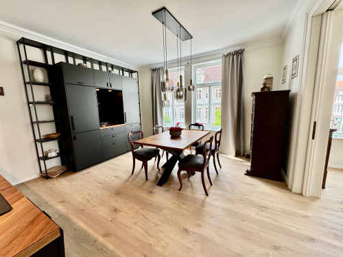 Spacious old town flat with a stylish mix of historical elements and modern comfort - Gallery - 14
