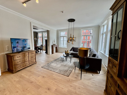 Spacious old town flat with a stylish mix of historical elements and modern comfort - Gallery - 8