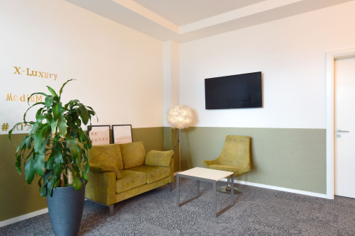 Lovingly furnished Serviced Apartment in the middle of Hürth with large balcony & weekly cleaning