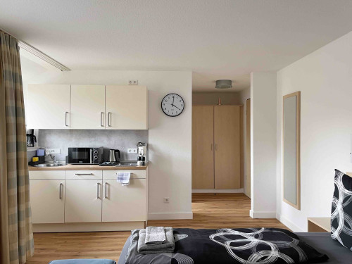 Trendy two-bed studio with kitchen - Gallery - 24