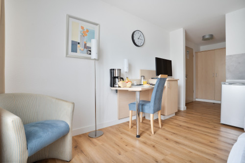 Trendy two-bed studio with kitchen - Gallery - 30