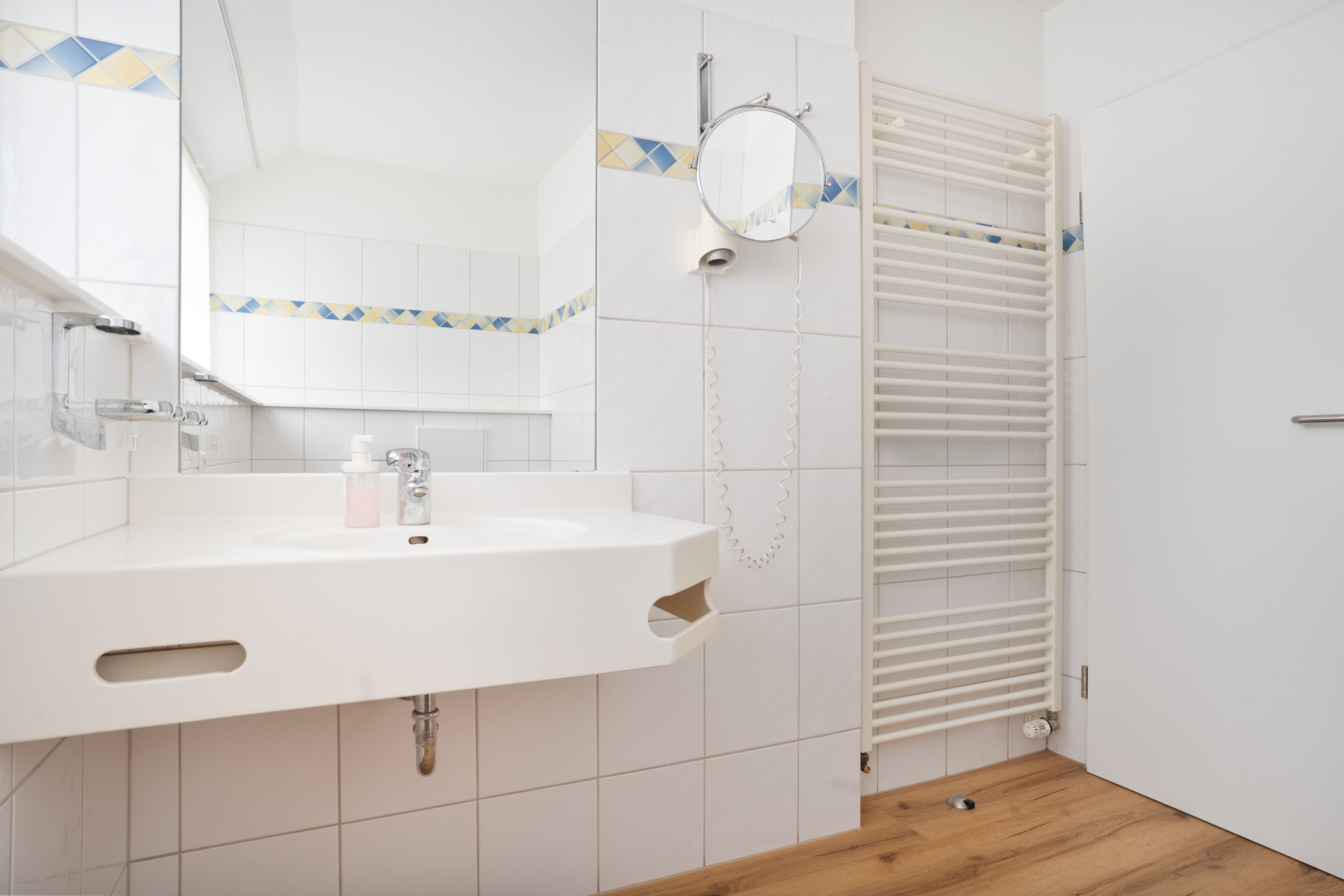 Trendy Two-Bed Studio With Kitchen - 14