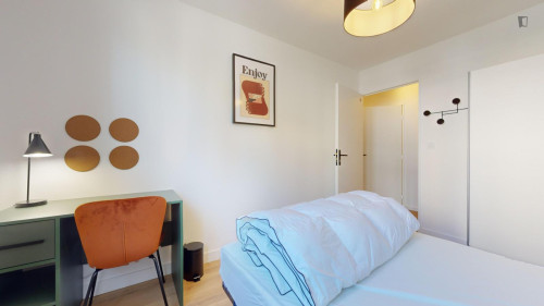 Graceful double bedroom in Monluc - Gallery - 5