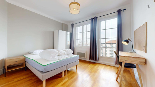 Charming double bedroom in Ferrandière - Maisons Neuves