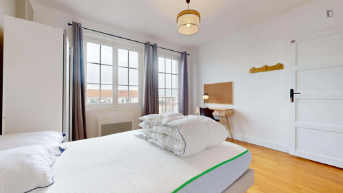 Charming double bedroom in Ferrandière - Maisons Neuves