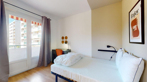 Elegant double bedroom in Grand Clément