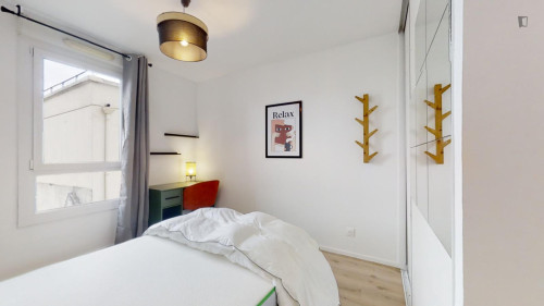 Attractive double bedroom in Grand Clément