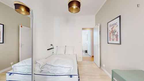 Pleasant single bedroom in Gratte Ciel