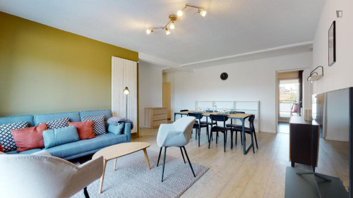 Pleasant double bedroom in Gare St Jean