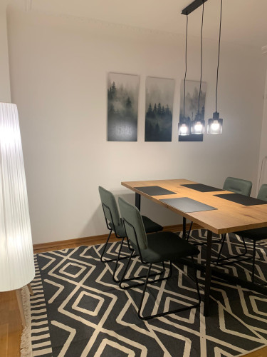 80 sqm - apartment in a convenient location 3 minutes walk to the train station and bus stop