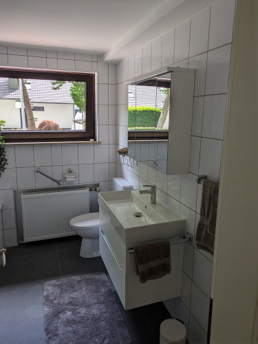 Exclusive Accommodation in a prime Location – Newly renovated ground floor apartment 93 m² in a detached two-family house in Mönchengladbach - Gallery - 24
