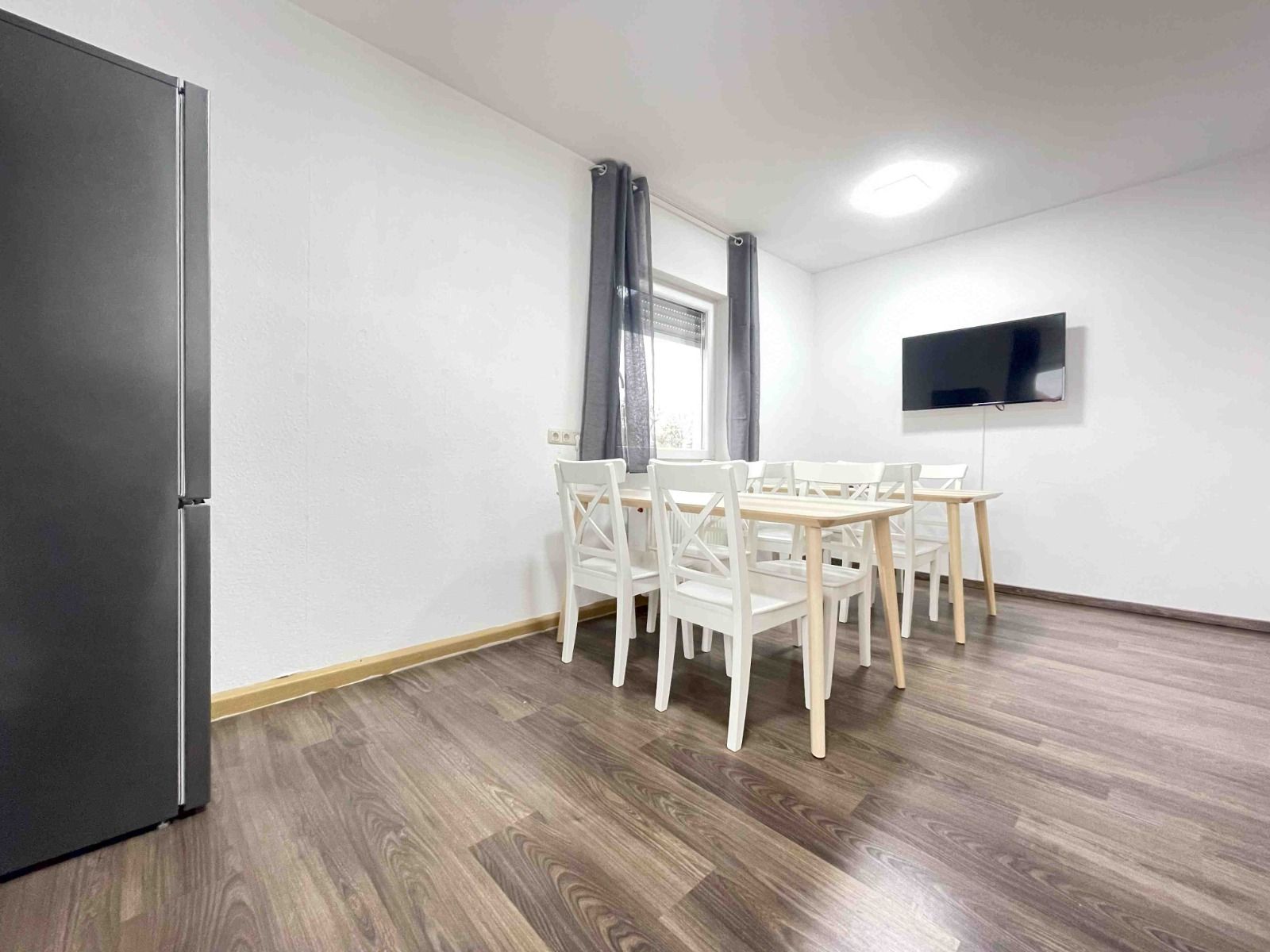  Helle Wohnung Auf Zeit / Zentral Gelegen  -  Helle Wohnung auf Zeit / zentral gelegen  - Gallery -  11