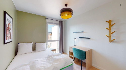 Cosy double bedroom in Breil-Barberie