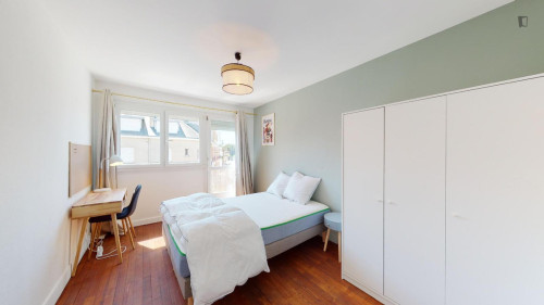 Dashing double bedroom in Île de Nantes