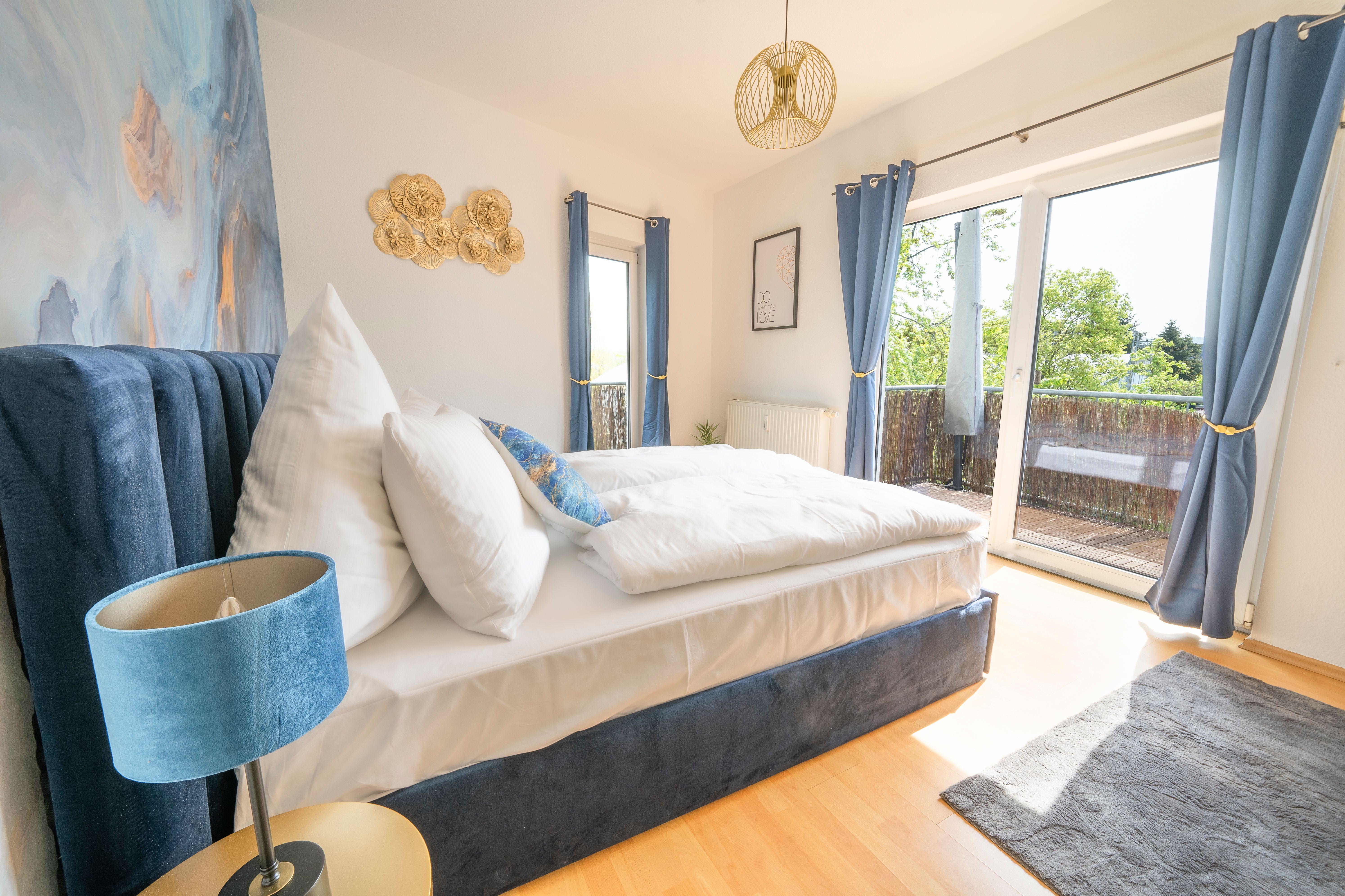  Penthouse-Suite Near University  -  Penthouse-Suite near University  - Gallery -  17