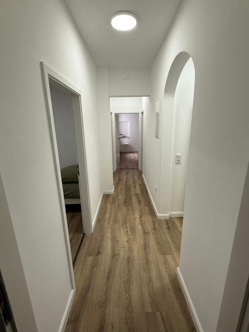 Three fully renovated 4-room apartments – fully furnished, first-time occupancy! Ideal for shared flats (WGs), workers, or students.