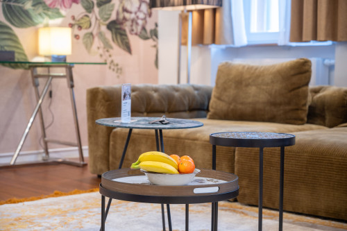 LiT LiVING: Luxury - Box Spring - Weinheim - 3 BR