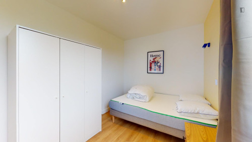 Lovely double bedroom near the centre of Aix-en-Provence