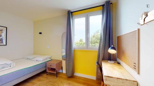Lovely double bedroom near the centre of Aix-en-Provence