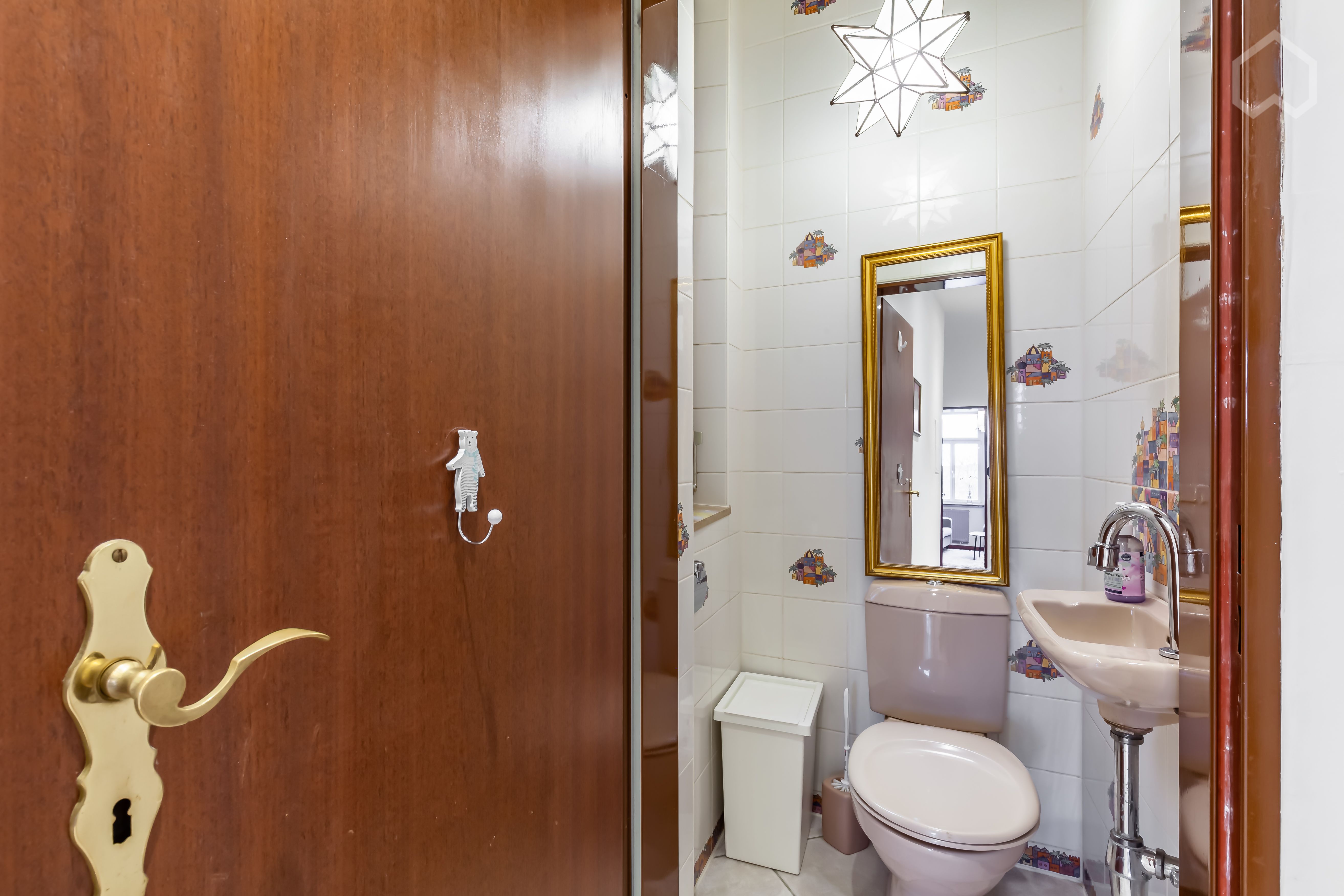  Spacious 3-Bedroom Apartment, Perfectly Located  -  Spacious 3-bedroom apartment, perfectly located  - Gallery -  5