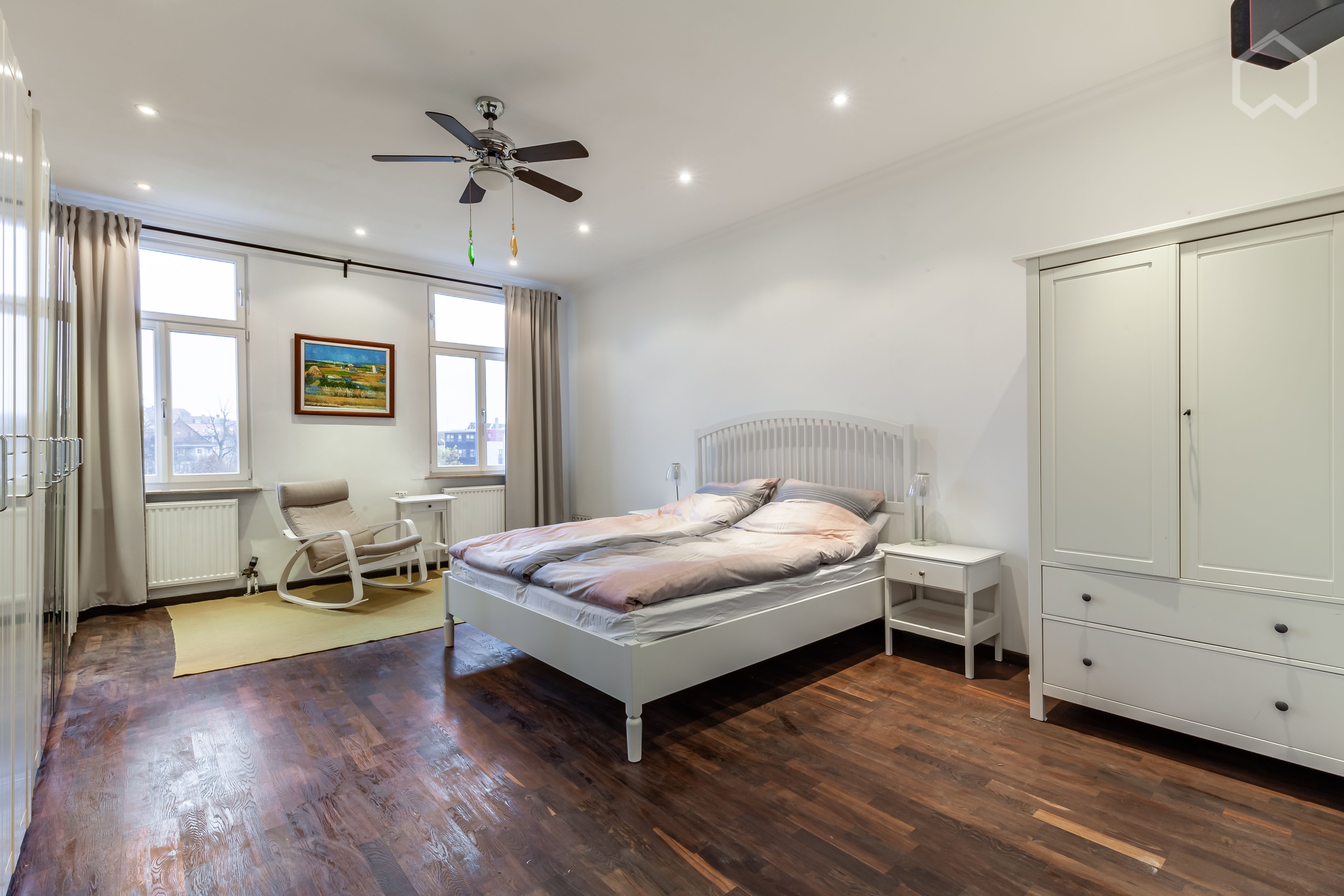  Spacious 3-Bedroom Apartment, Perfectly Located  -  Spacious 3-bedroom apartment, perfectly located  - Gallery -  16