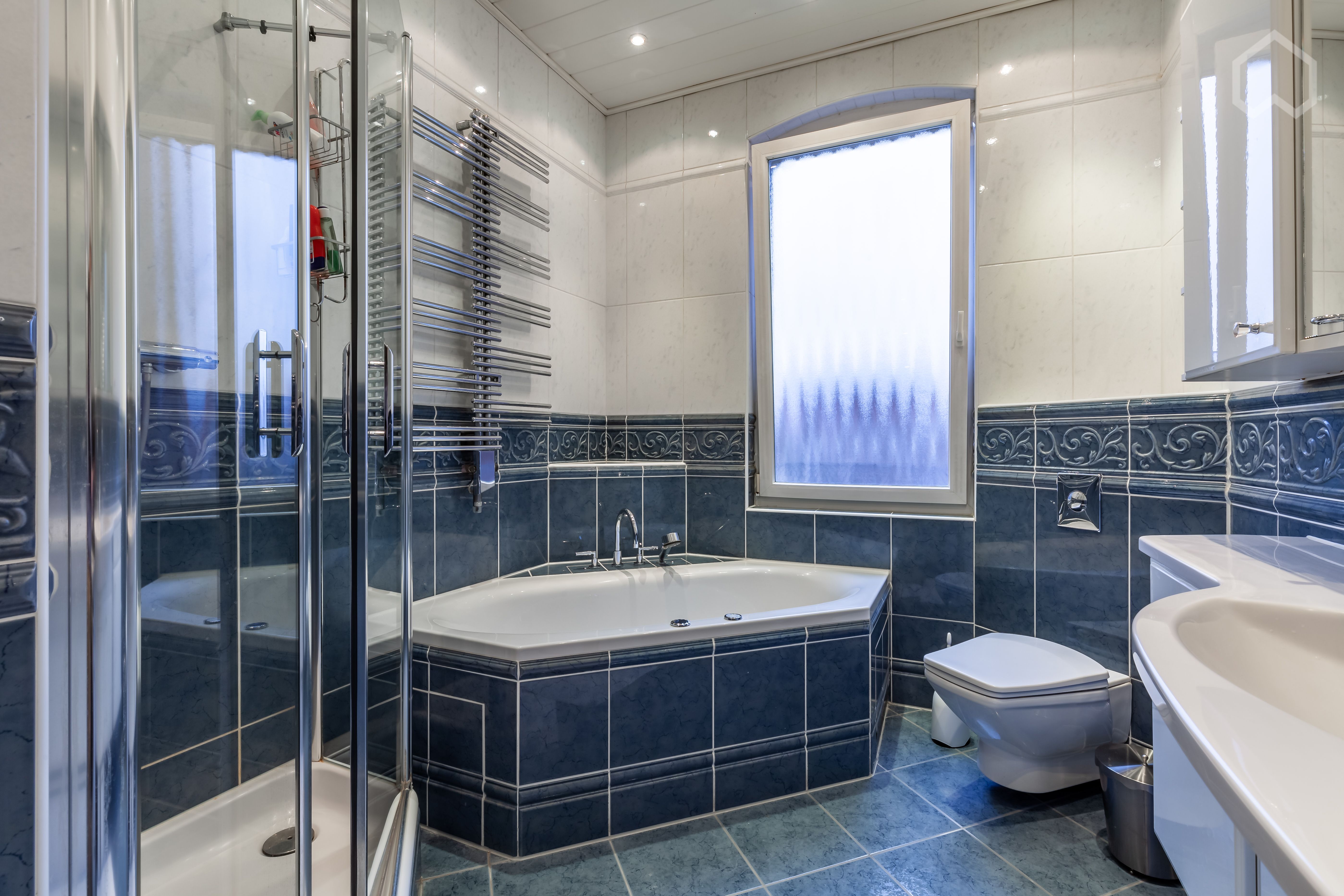  Spacious 3-Bedroom Apartment, Perfectly Located  -  Spacious 3-bedroom apartment, perfectly located  - Gallery -  6