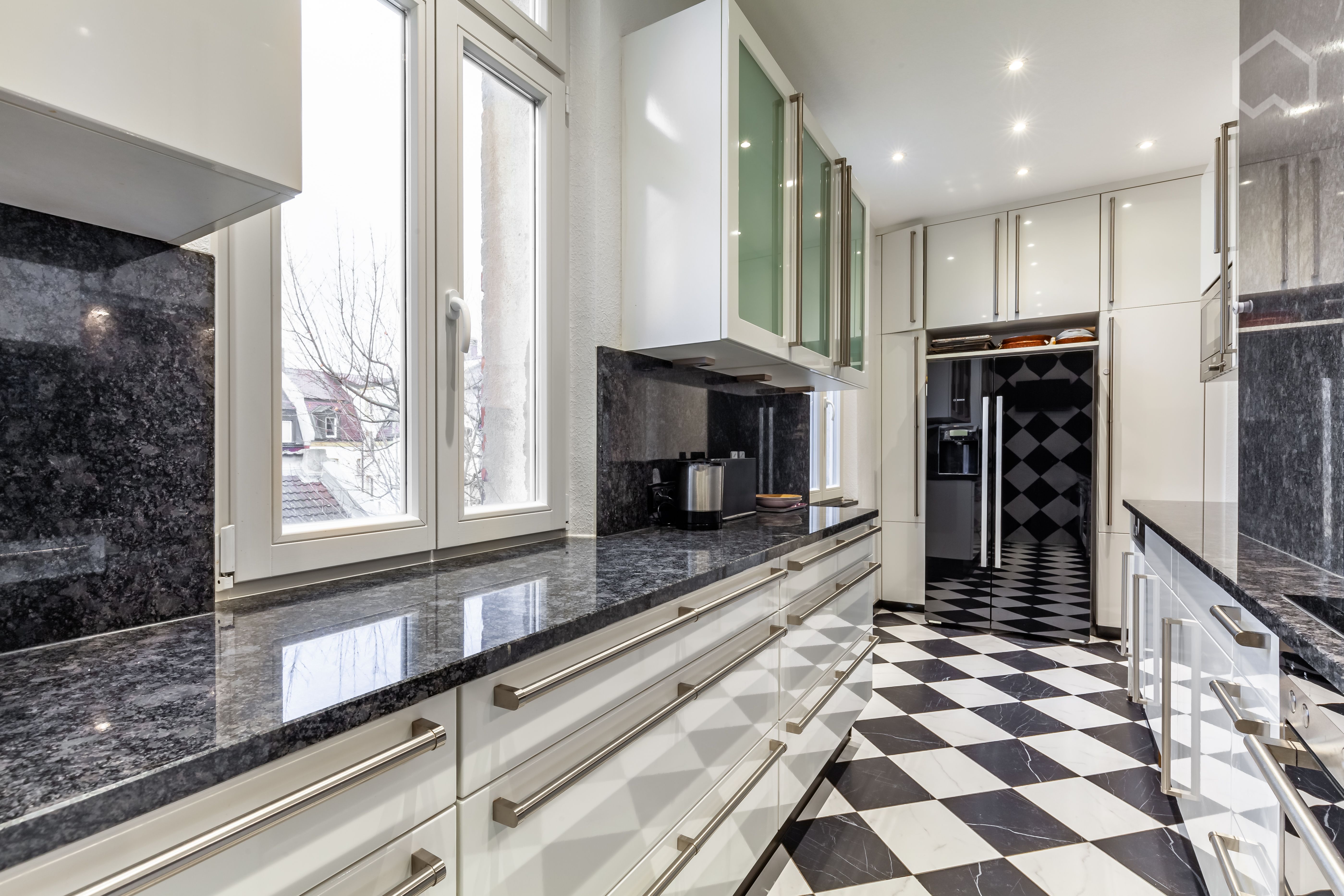  Spacious 3-Bedroom Apartment, Perfectly Located  -  Spacious 3-bedroom apartment, perfectly located  - Gallery -  10