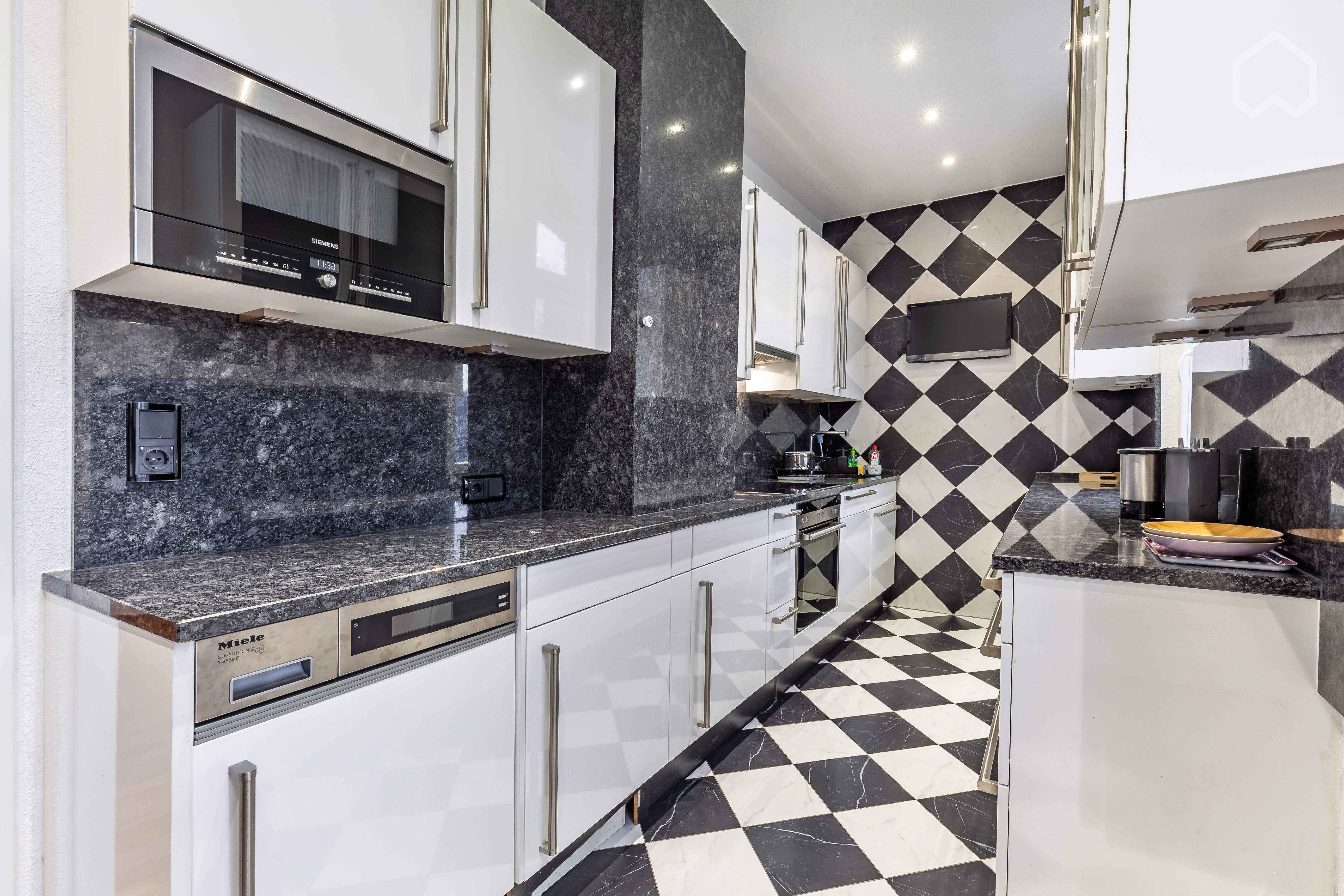  Spacious 3-Bedroom Apartment, Perfectly Located  -  Spacious 3-bedroom apartment, perfectly located  - Gallery -  8