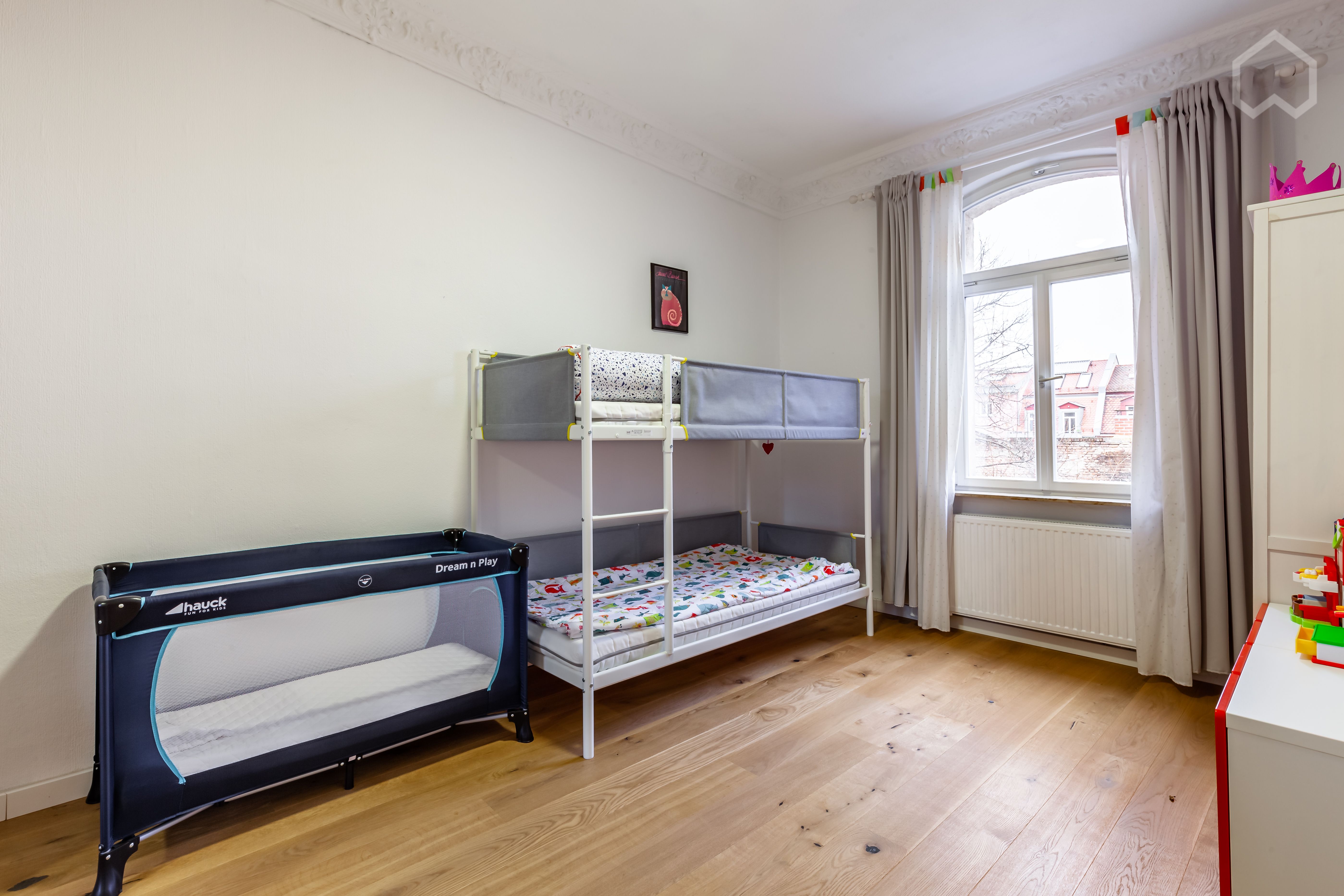  Spacious 3-Bedroom Apartment, Perfectly Located  -  Spacious 3-bedroom apartment, perfectly located  - Gallery -  12