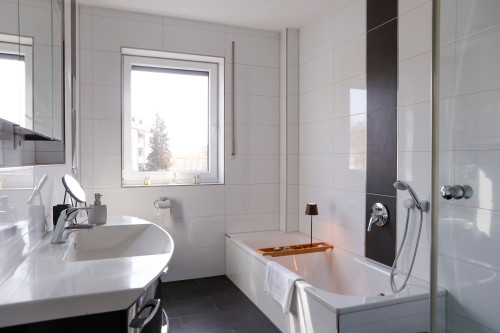 Lumen Homes I 3-room design-Apt. close to Audi & Oldtown I balcony - Gallery - 6