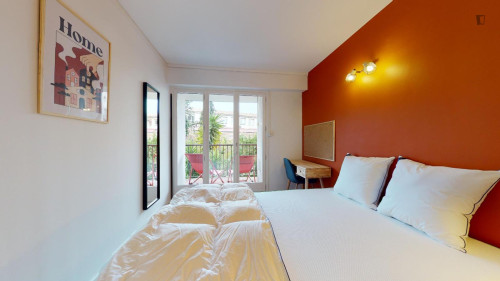 Comfy double bedroom near the Réformés Canebière metro