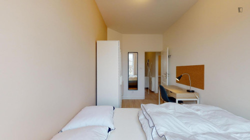 Pleasant double bedroom in the Saint-Charles neighbourhood